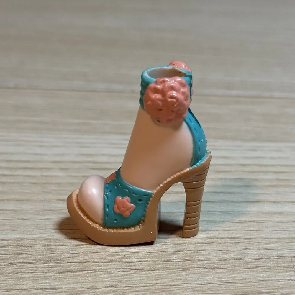Barbie My Scene Masquerade Madness Delancey Doll Shoes Flower Sandals Rare